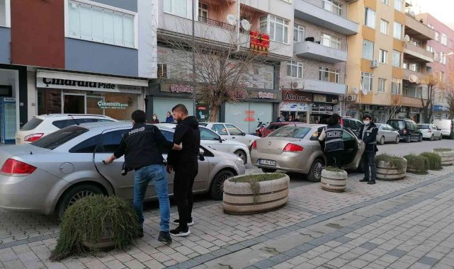 Çan'da uyuşturucu operasyonu; 2 tutuklama