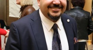 Çanakkale'de 5 katlı evinin balkonundan düşen avukat hayatını kaybetti