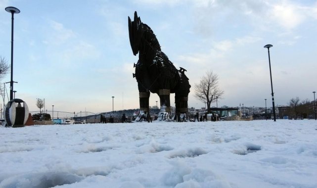 Çanakkale'de eğitime kar engeli