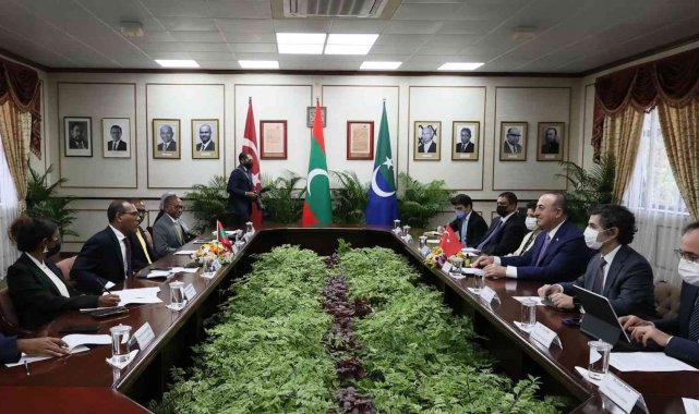 Çavuşoğlu, Maldivler Parlamento Başkanı Nasheed ile görüştü