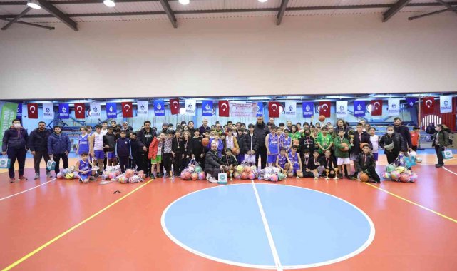 Çayırova'da basketbol turnvuvası