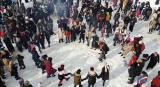 Çekmeköy'de 'Kar Şenliğinde' vatandaşlar kemençe ve horon ile eğlenceye doydu