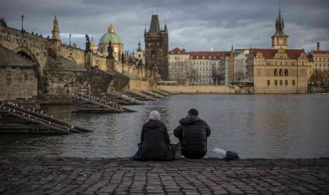 Çekya&#039;da Omicron baskın mutasyon haline geldi