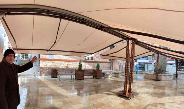 Çınarlı Cami'ye pergola sistemi kuruldu