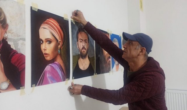 Çocukken kömürle çiziyordu, şimdi yaptığı eserleri görenler gözlerine inanamıyor