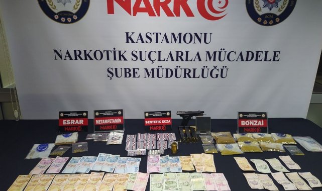 Çok sayıda uyuşturucu maddeyle yakalanan 2 şüpheli tutuklandı