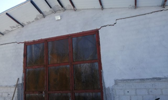 Çöken besi çiftliğinde hayvanlar son anda kurtarıldı