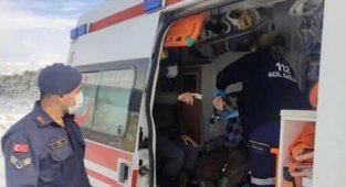 Çorum'da mahsur kalan hastayı jandarma kurtardı