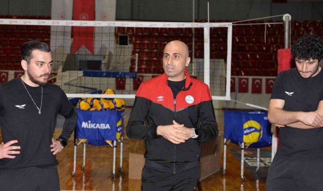 Çukurova Belediyespor Antrenörü Uysal: "Hedefimiz Sultanlar Ligi"