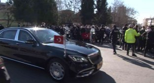 Cumhurbaşkanı Erdoğan cuma namazını İçmeler Merkez Camii'nde kıldı