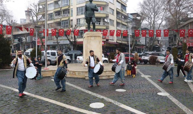 Cumhurbaşkanı Erdoğan'a davul zurnalı destek