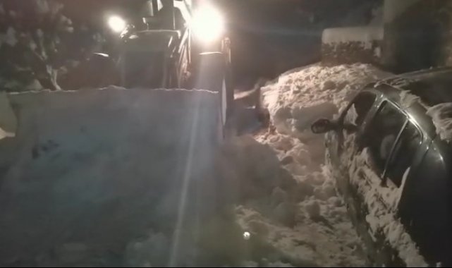 Dağ evinde 2 gün mahsur kaldı