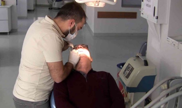 Damağına saplanan kurşun büyüklüğündeki demir parçasından 15 yıl sonra haberdar oldu