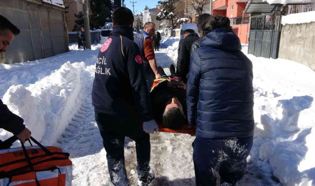 Damda kar temizlerken aşağıya düştü