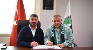 Denizlispor'un yeni Teknik Direktörü Mesut Bakkal oldu