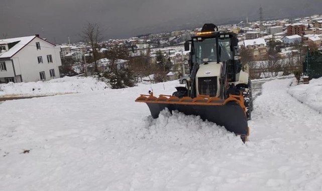 Derince'de kar yağışı sorunsuz atlatıldı