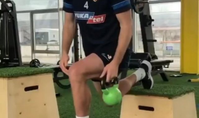 Dimitrios Kolovetsies güç topluyor