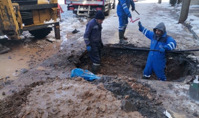 DİSKİ buzlanma sonucu yaşanan arızalara müdahale ediyor