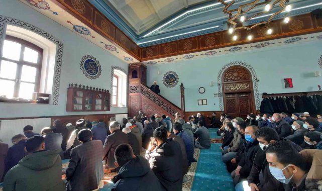 Diyanet İşleri Başkan Erbaş'tan Sarıkamış şehitleri için dua