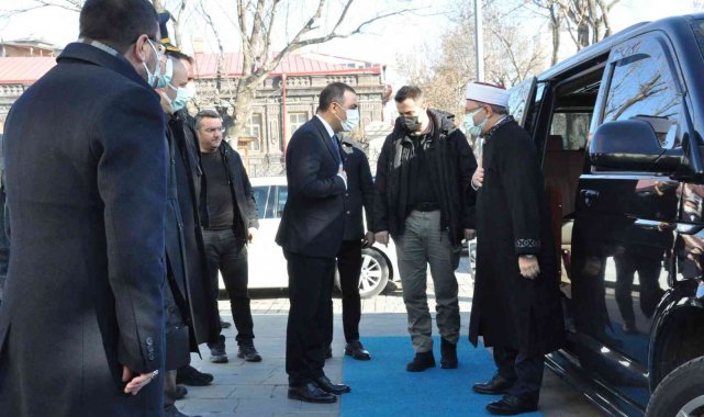 Diyanet İşleri Başkanı Erbaş "İl Buluşmaları" için Kars'ta