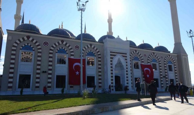 Diyanet İşleri Başkanı Erbaş, "İstiklal Marşı baştan sona milletimiz için yapılmış bir duadır"
