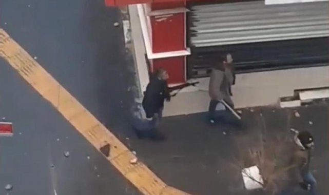 Diyarbakır&#039;da adliye çıkışı kavgada ağır yaralı şahıs hayatını kaybetti