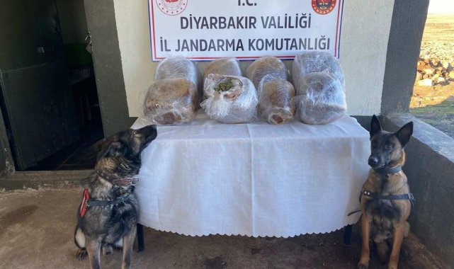 Diyarbakır&#039;da otobüsün bagajında taşınan mini buzdolabında 28 kilogram esrar çıktı