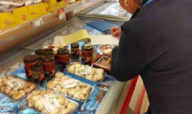 Diyarbakır'da son kullanma tarihi geçen bozuk gıdalar imha edildi