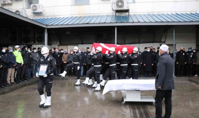 Doğum gününde kalp krizi geçiren polis memuru hayatını kaybetti