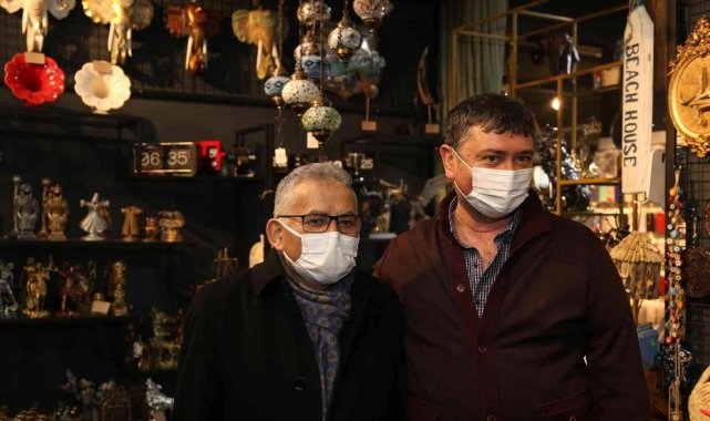 Doktor Başkan 35 yıl önce iyileştirdiği hastasıyla karşılaştı