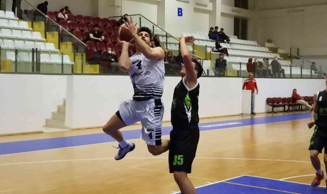 Dokuma Spor 3'te 3 yaptı