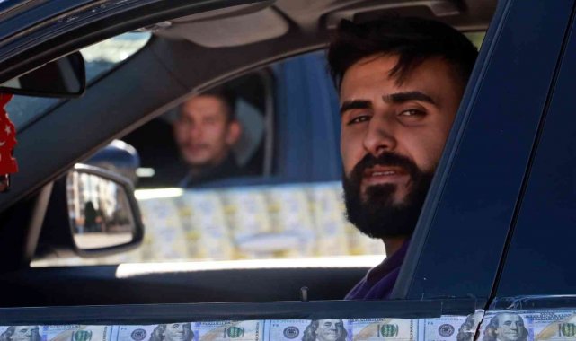 Dolar ve Euro araç kaplaması oldu otomobilleri görenler gözlerine inanamadı