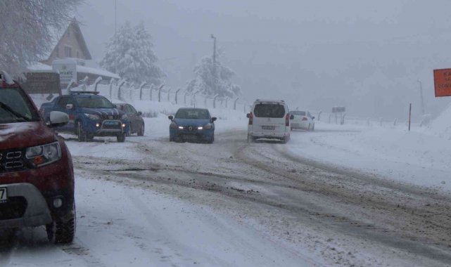 Domaniç Kaymakamlığı&#039;ndan kar, tipi ve buzlanma uyarısı