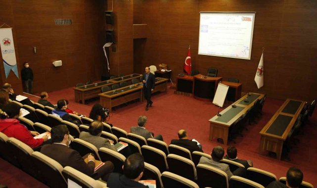 Döşemealtı Belediyesi personeline 'Kalite Yönetim Eğitimi'