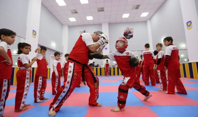 Dumlupınar Spor Merkezi&#039;nde çalışmalar başladı
