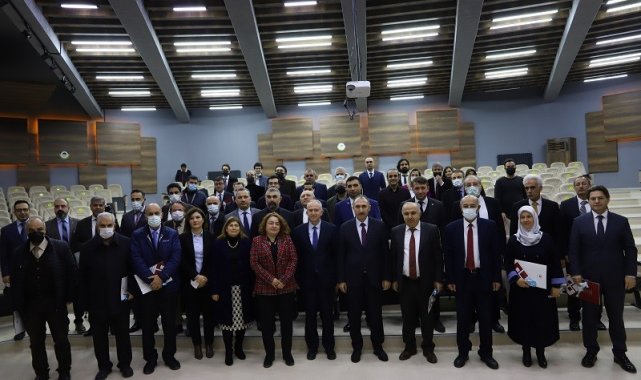 Dünyanın en etkili bilim insanları listesine giren akademisyenlere teşekkür belgesi verildi