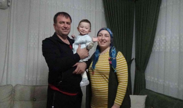 Dünyanın ilk rahim nakli ile doğan Ömer Özkan 20 aylık oldu