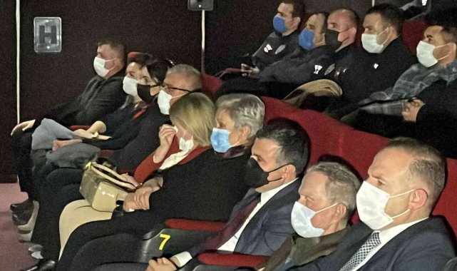 Düzce'de şehit yakınları, 'Kesişme: İyi ki Varsın Eren' filmini izledi