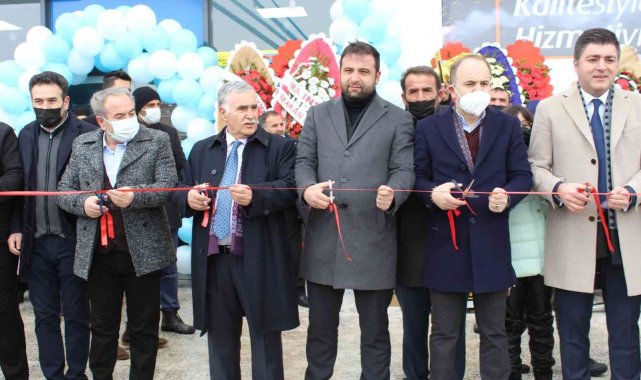 Düzgün market 21'inci şubesini törenle açtı