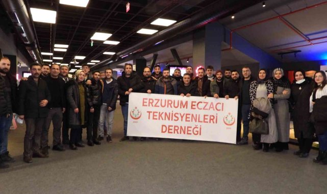 Eczacı teknisyenleri 'Kesişme: İyi ki varsın Eren' filminde buluştu