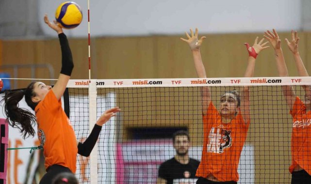 Eczacıbaşı Dynavit, derbiye hazırlanıyor