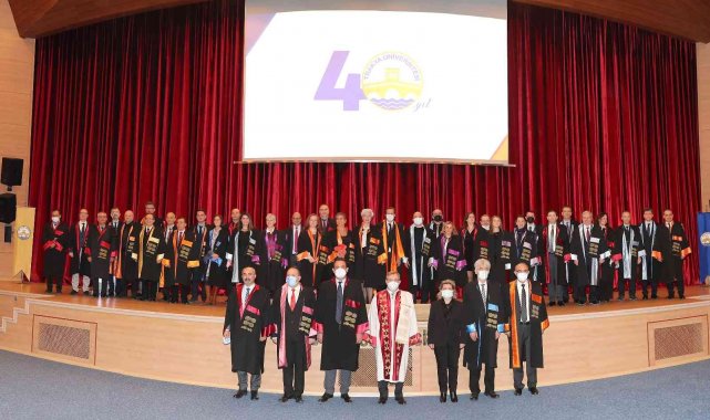 Edirne'de "40. Yılda 40 Profesör Belge Takdim Töreni" düzenlendi