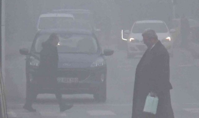 Edirne'de sis sebebiyle göz gözü görmüyor