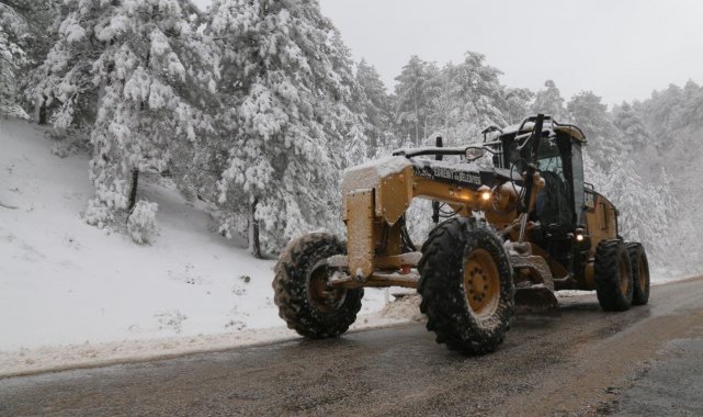 Edremit Belediyesi Kazdağları'nda yolları açıyor
