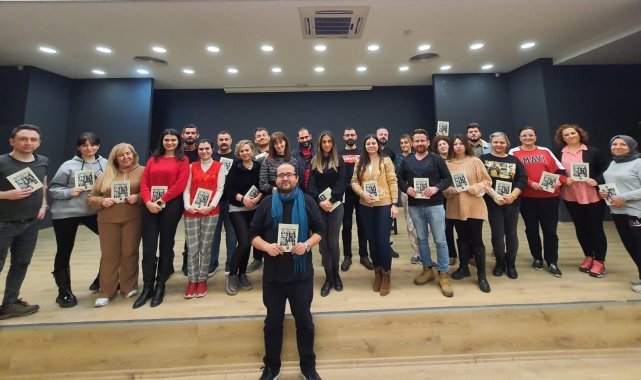 Efeler Belediyesi Şehir Tiyatrosu Yalçın Dinçer&#039;i unutmadı