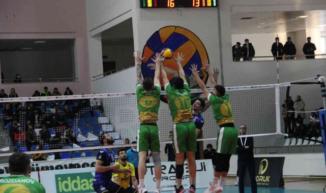 Efeler Ligi: Bingöl Solhan Spor: 3 - Fenerbahçe: 1