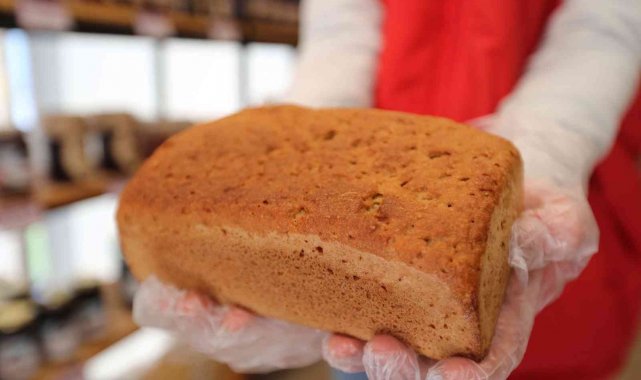 Efeler'in karakılçık ekmeği Efe Bakkal raflarında yerini aldı