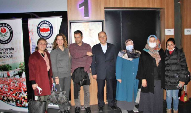 Eğitim-Bir-Sen üyeleri &quot;Kesişme: İyi ki Varsın Eren&quot; filmini izledi