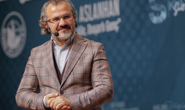 Eğitimci Yazar Sıtkı Aslanhan Sivaslılar ile buluştu