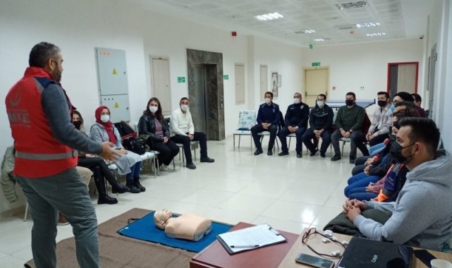 Eğitimlerini tamamlayan AFAD gönüllüleri sertifikalarını aldı